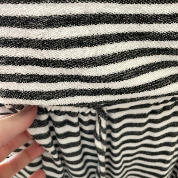 Monteau Black and White Romper - Picture 4 of 7